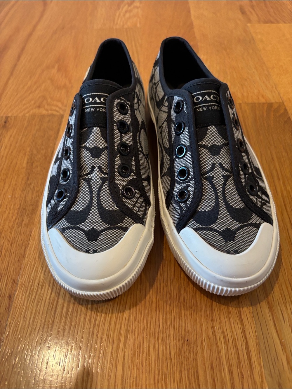 Coach Women’s Black and White Signature Slip-On Sneakers -Excellent condition - Picture 11 of 12